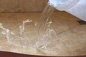 港闸漏水维修 免砸砖防水材料该如何施工